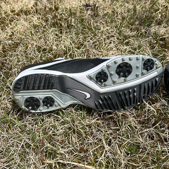 Women’s Nike golf shoes size 7 - Picture 5 of 10